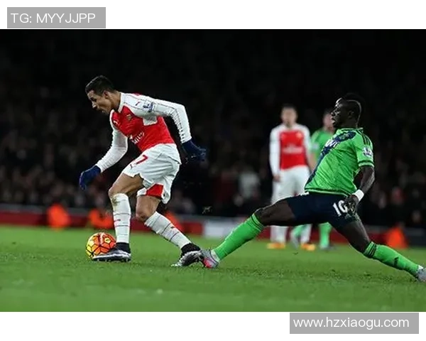 厄齐尔足球明星的辉煌历程与对足球的热爱与奉献